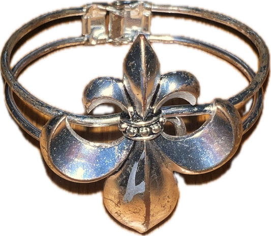 Melody's Fleur-de-lis Bracelet